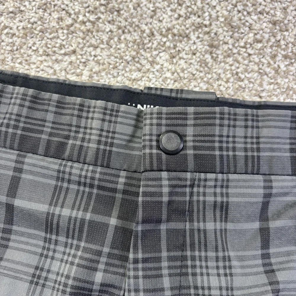 Nike Golf Shorts Mens‎ 32 Gray Plaid Dri-FIT Tour Performance Lightweight